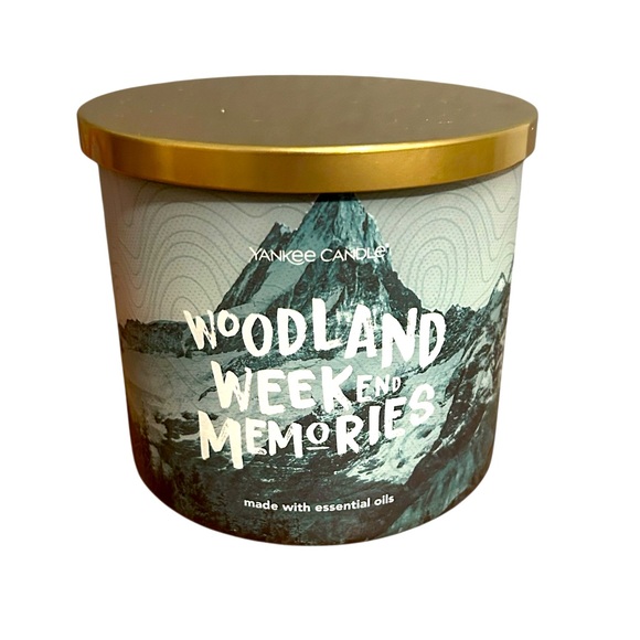 NWT Yankee Candle Woodland Weekend Memories 3wick - Picture 3 of 7